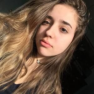 Meet your Posher, Alicia